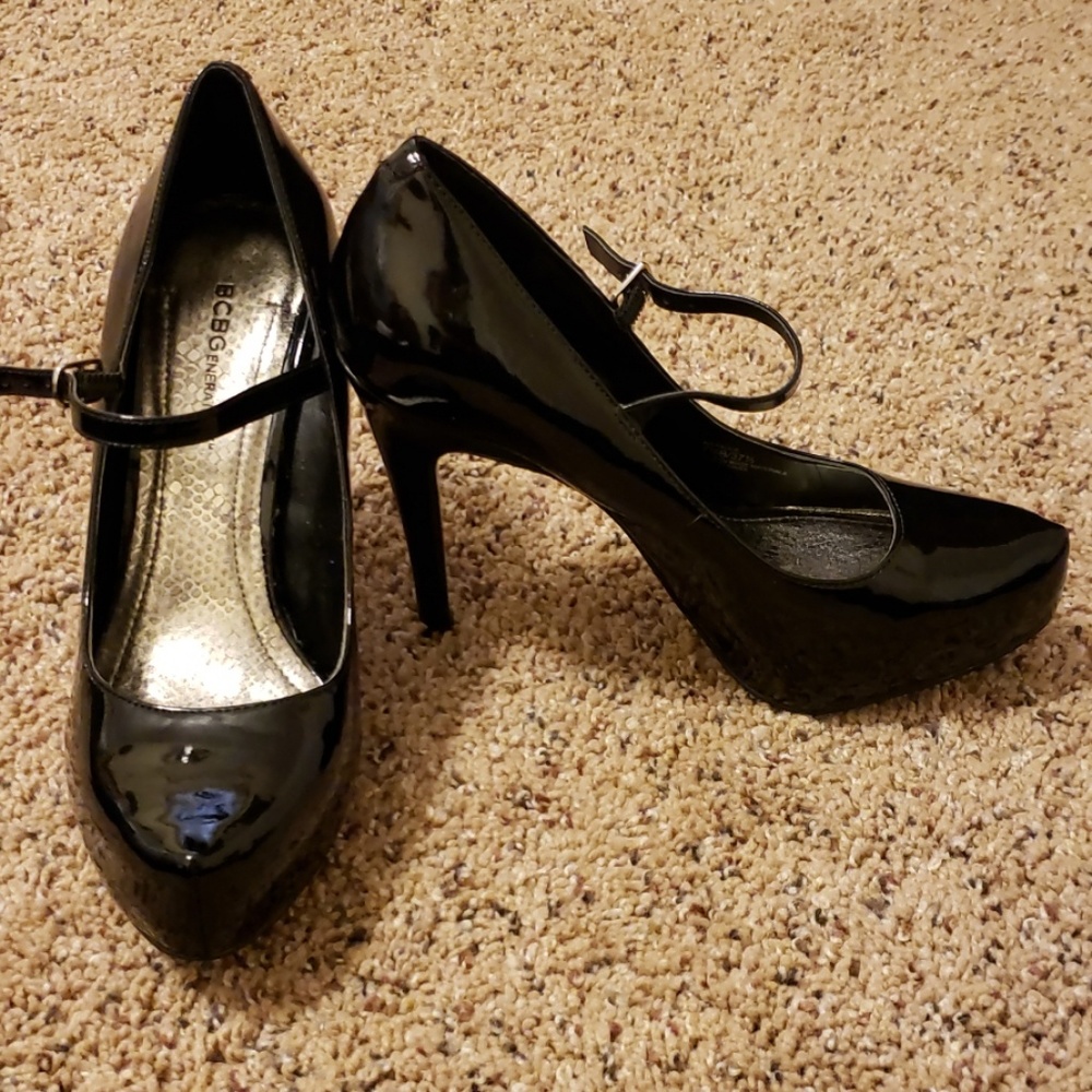 BCBG Platform Black Pump